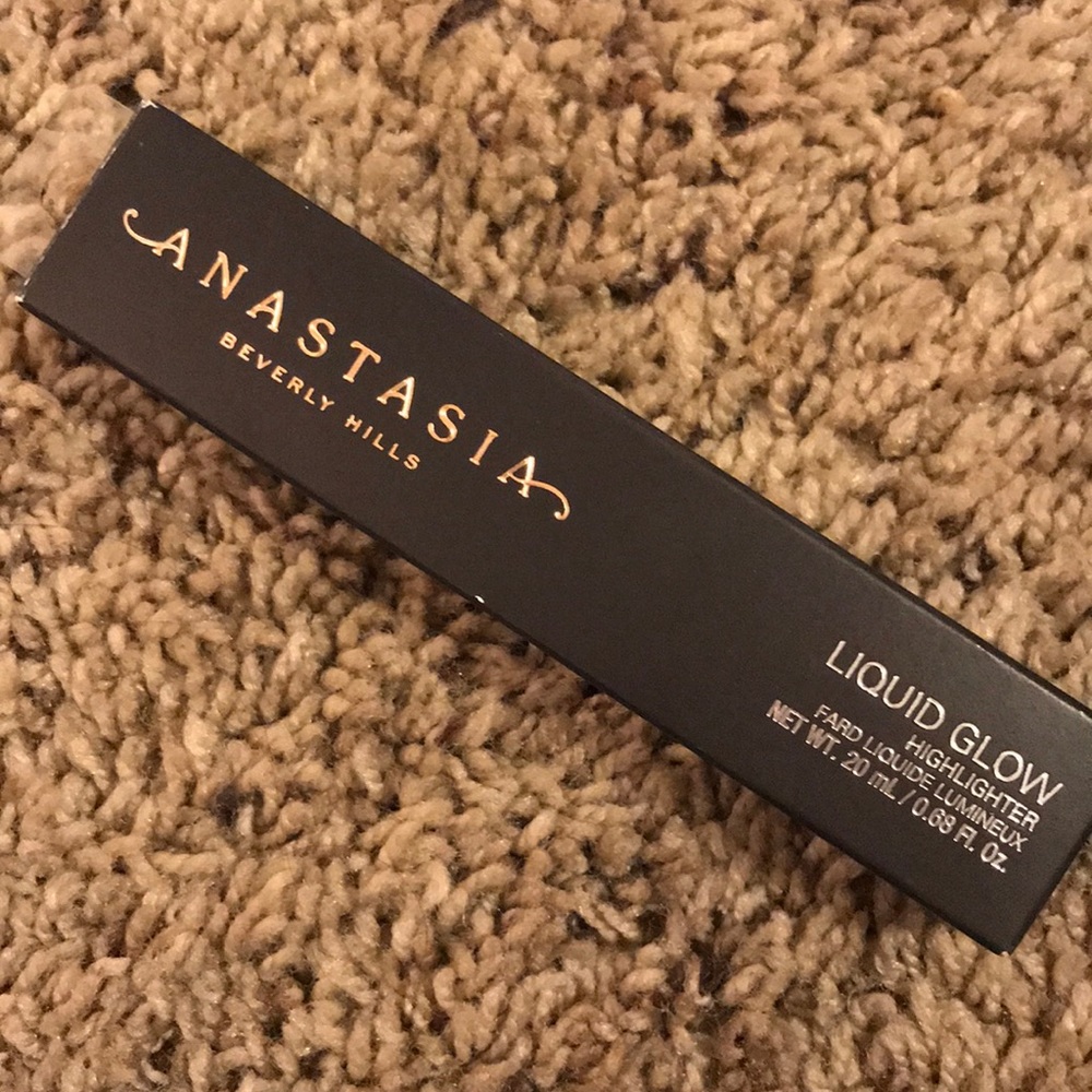 Anastasia Liquid Glow Highlighter